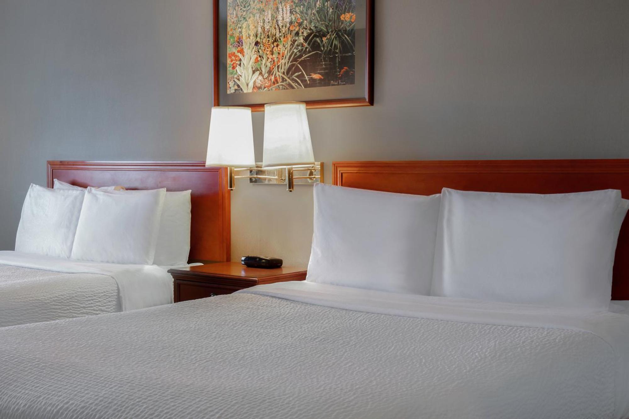 Days Inn By Wyndham Whitecourt Extérieur photo