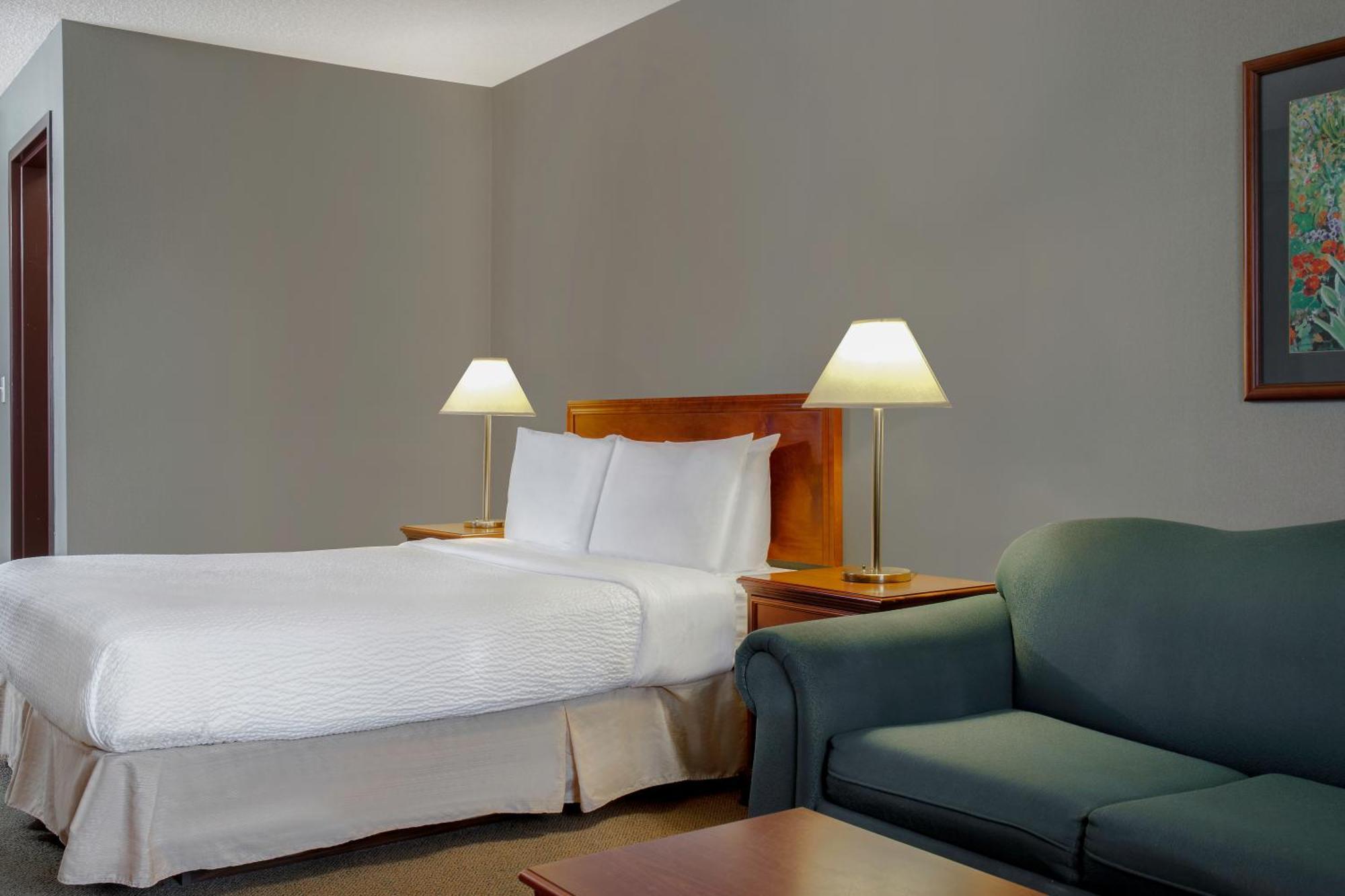 Days Inn By Wyndham Whitecourt Extérieur photo