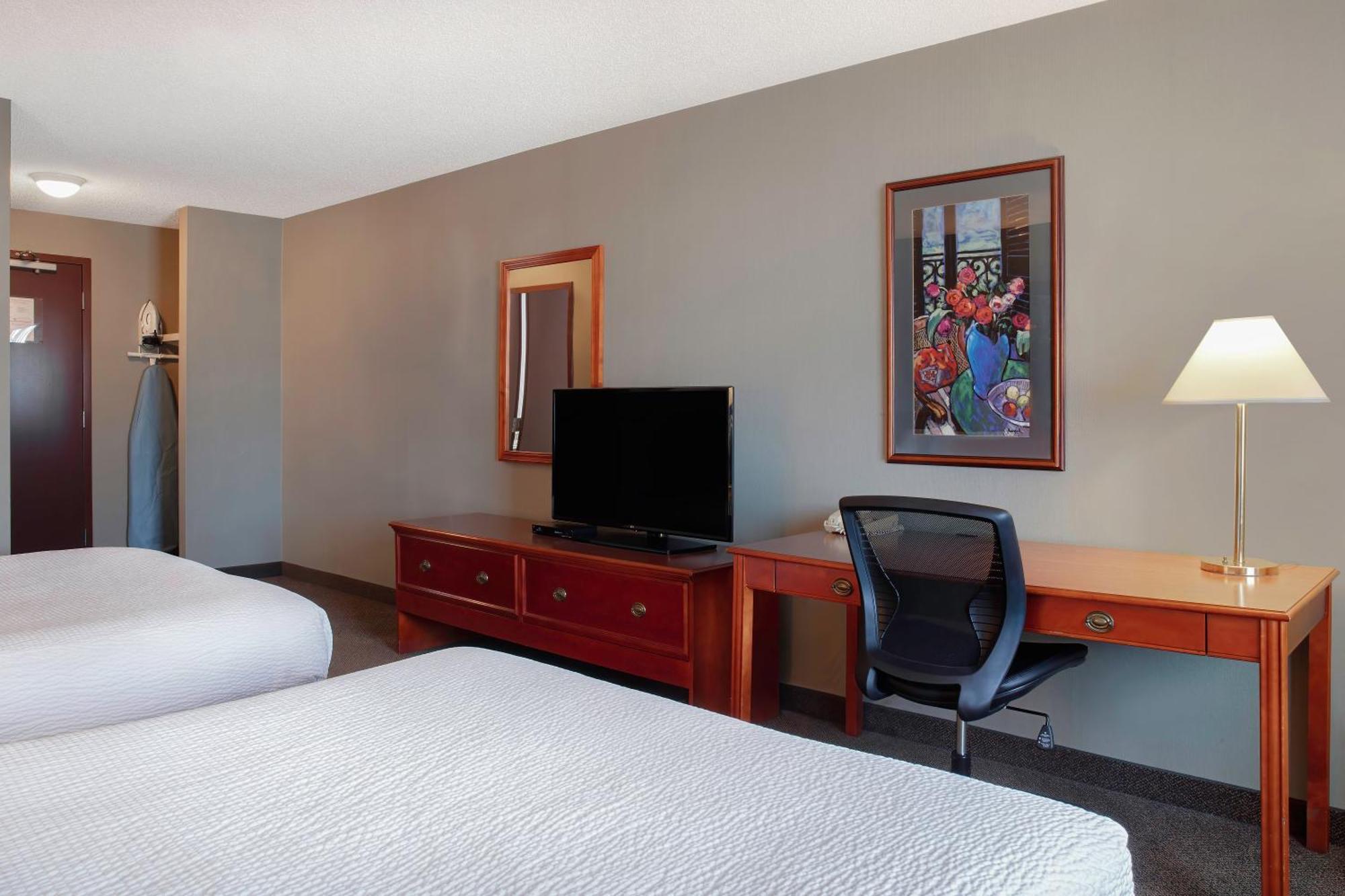 Days Inn By Wyndham Whitecourt Extérieur photo