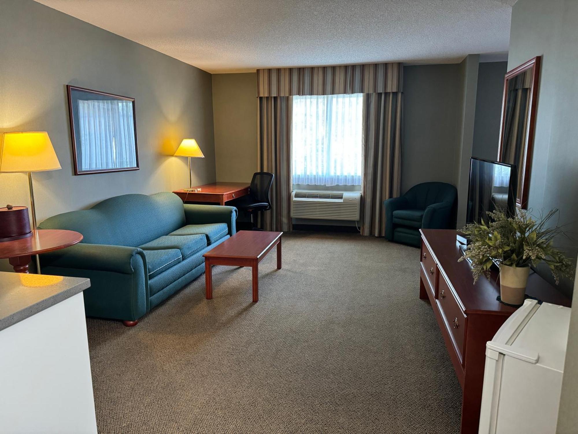 Days Inn By Wyndham Whitecourt Extérieur photo